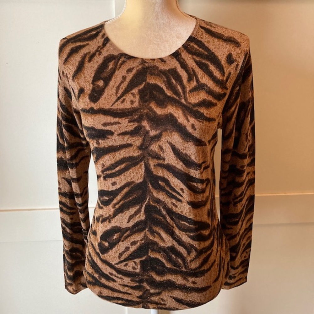 NYGARD tiger print woman’s top